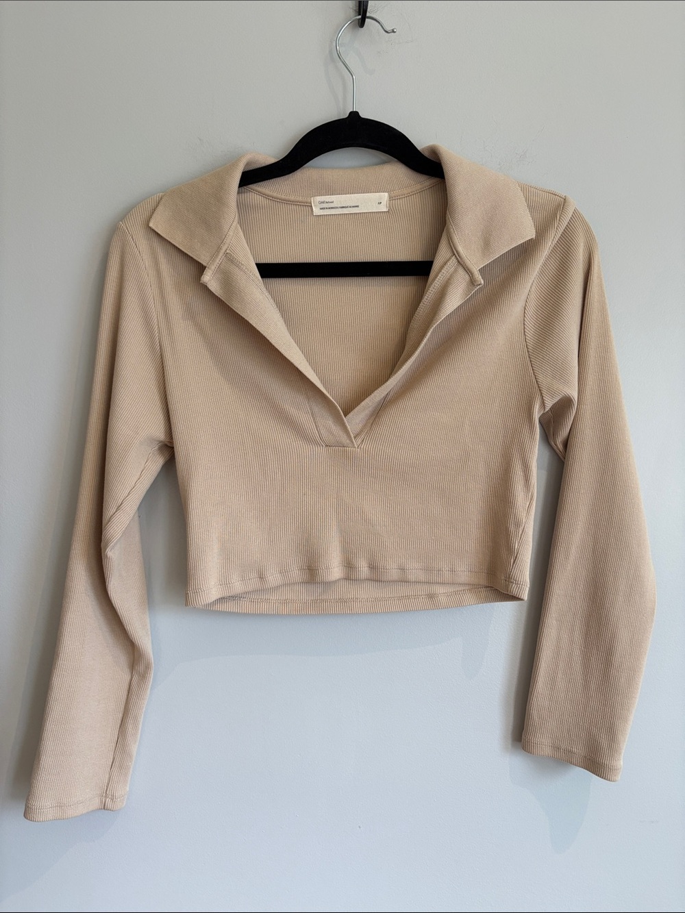Oak + Fort Beige Ribbed Cropped Long Sleeve Polo Top